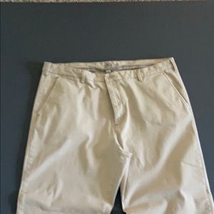 Izod saltwater wash stretch chino